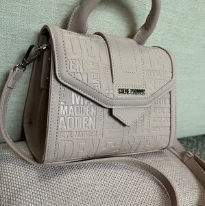 One shoulder pink 🩷 bag